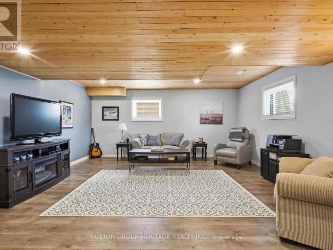 36 HUNTINGWOOD CRESCENT, Kawartha Lakes (Bobcaygeon)