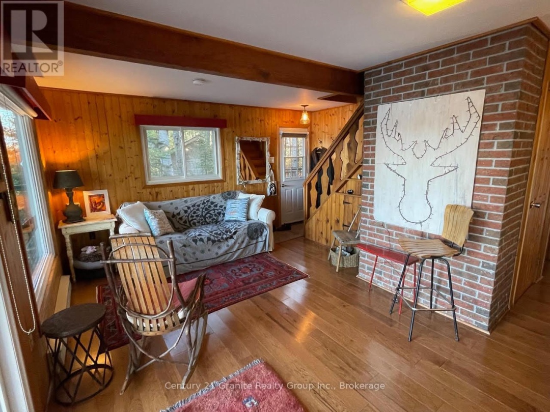 1038 BROKEN PADDLE ROAD, Miskwabi Lake