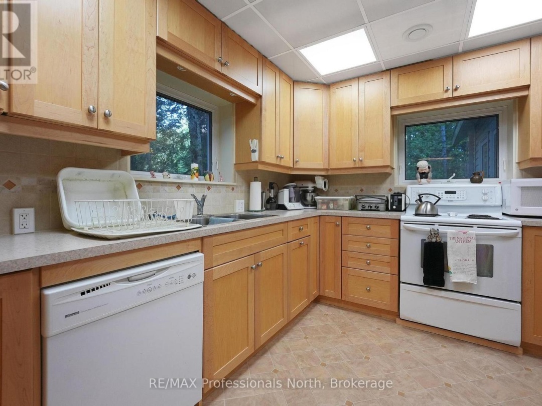 20871 HIGHWAY 35, Wren Lake