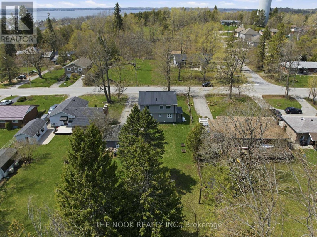 54 CLIFTON STREET, Kawartha Lakes (Fenelon Falls)