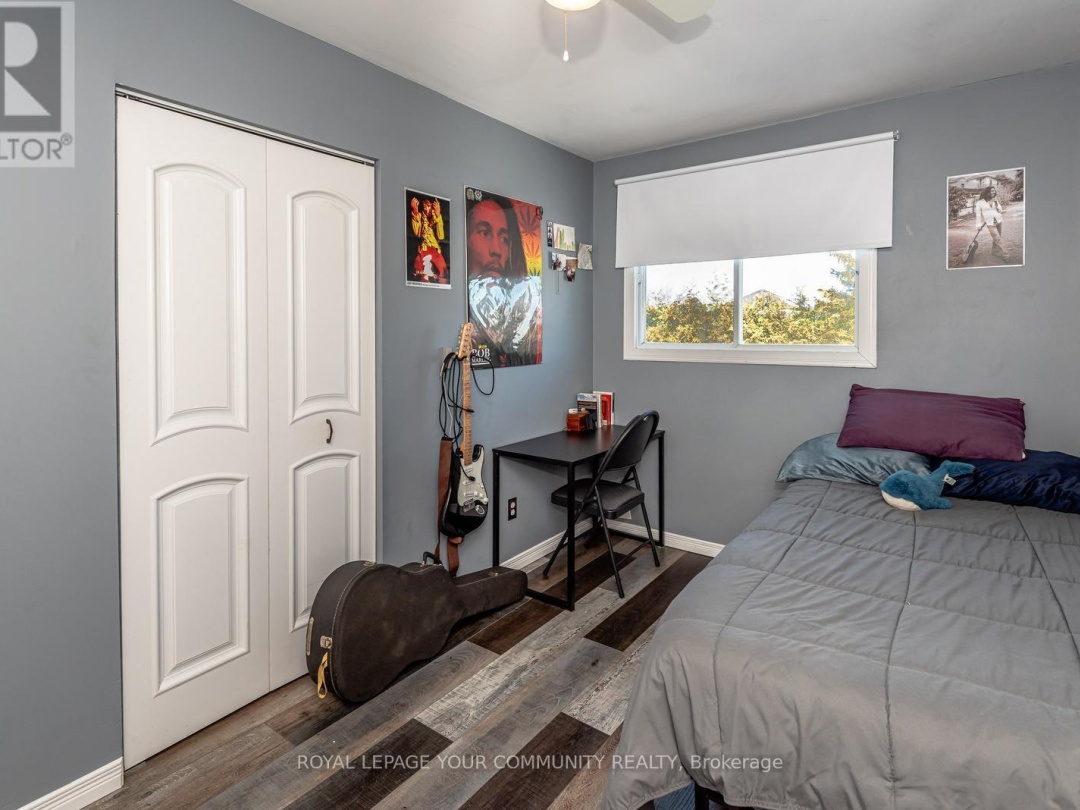 347 LAKELAND CRESCENT, 