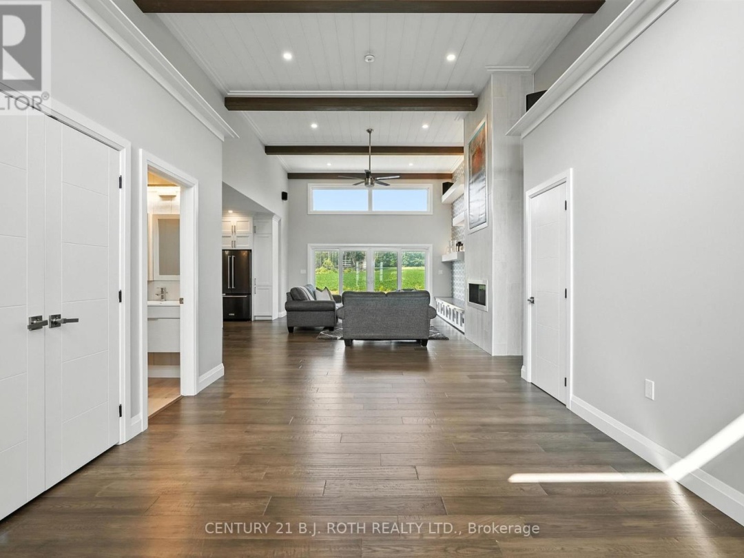 3510 BRENNAN LINE W, 