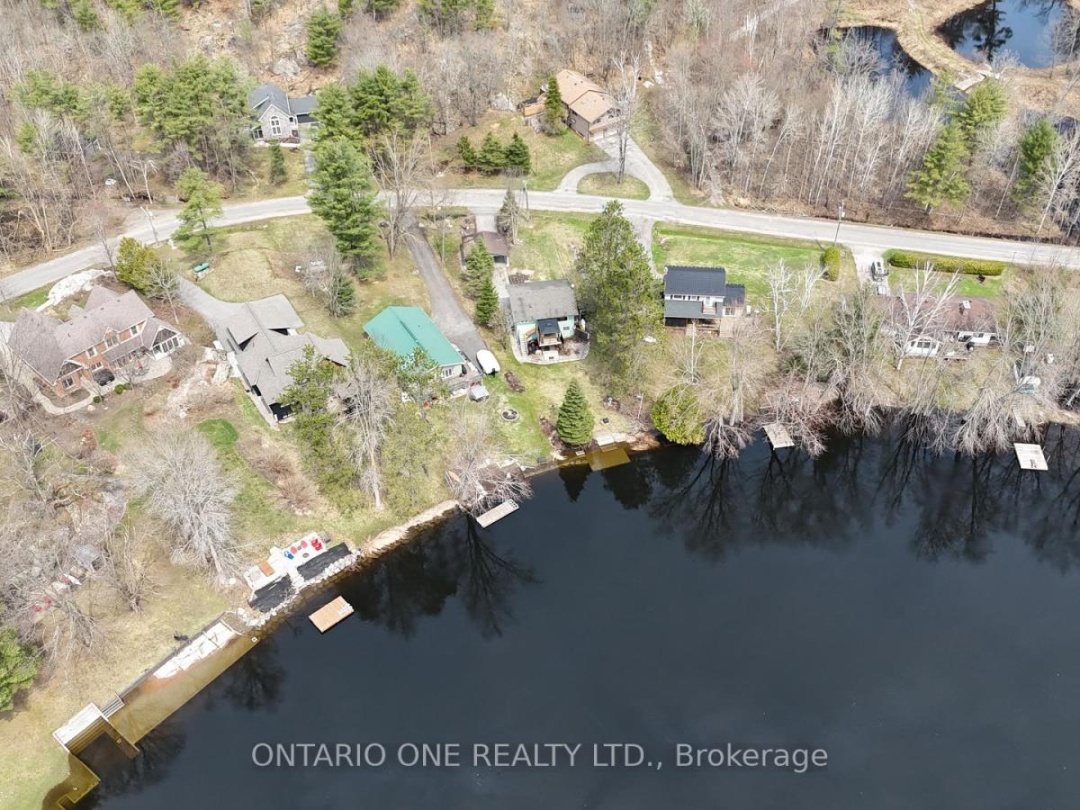 1045 COWBELL LANE, Gravenhurst (Morrison)