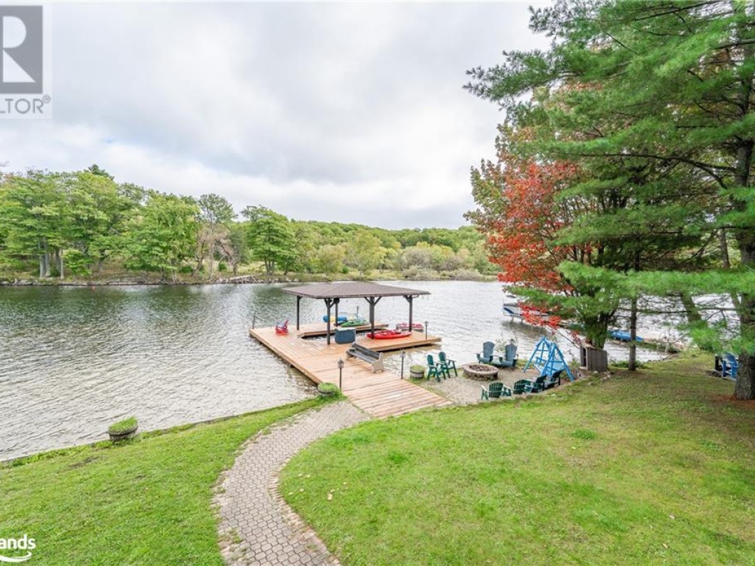 33 Muskoka Estates Road, Mirror Lake