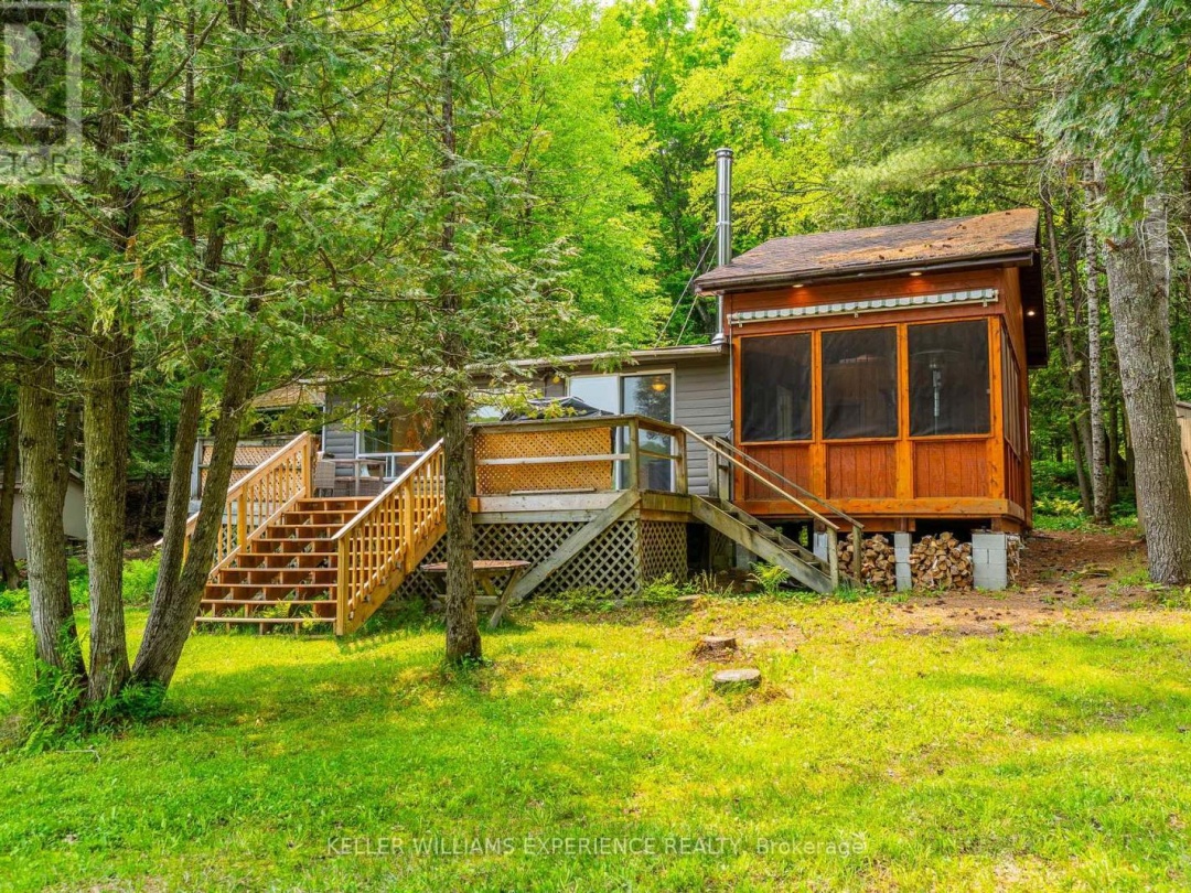 1049 ELSIE BAY DRIVE, Horseshoe Lake