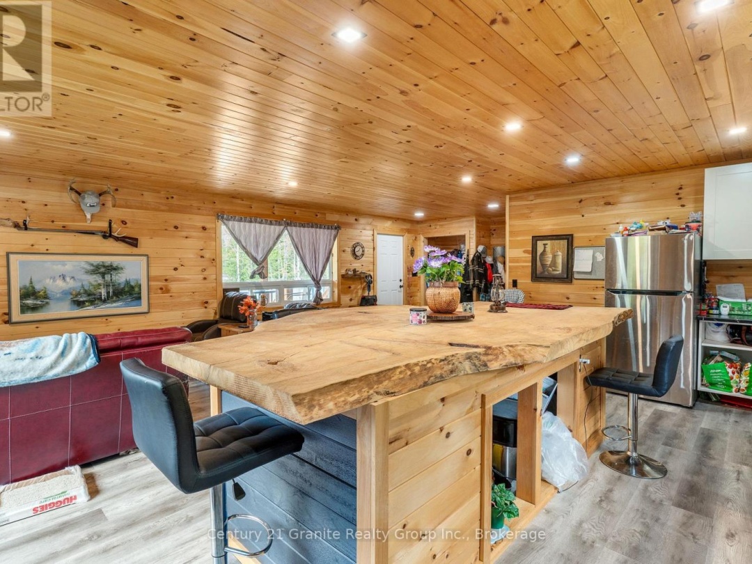 10498 HIGHWAY 118, Algonquin Highlands (Stanhope)