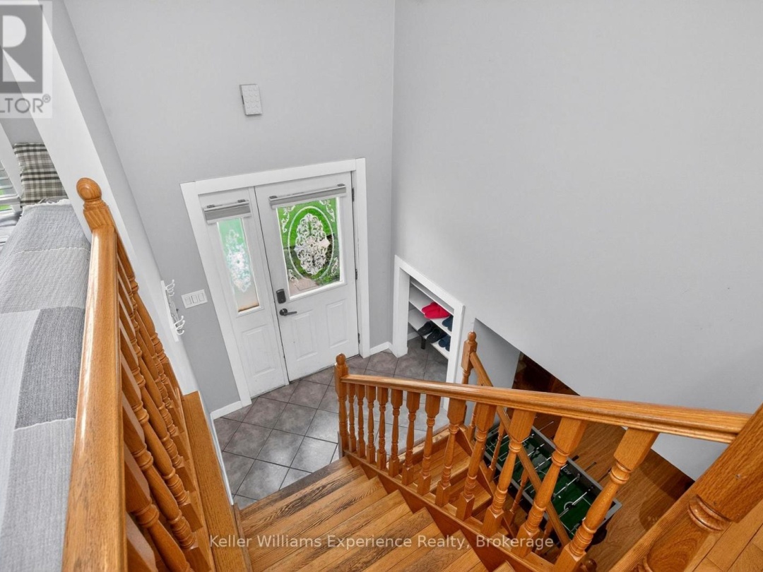 72 BAY STREET, Tay (Victoria Harbour)