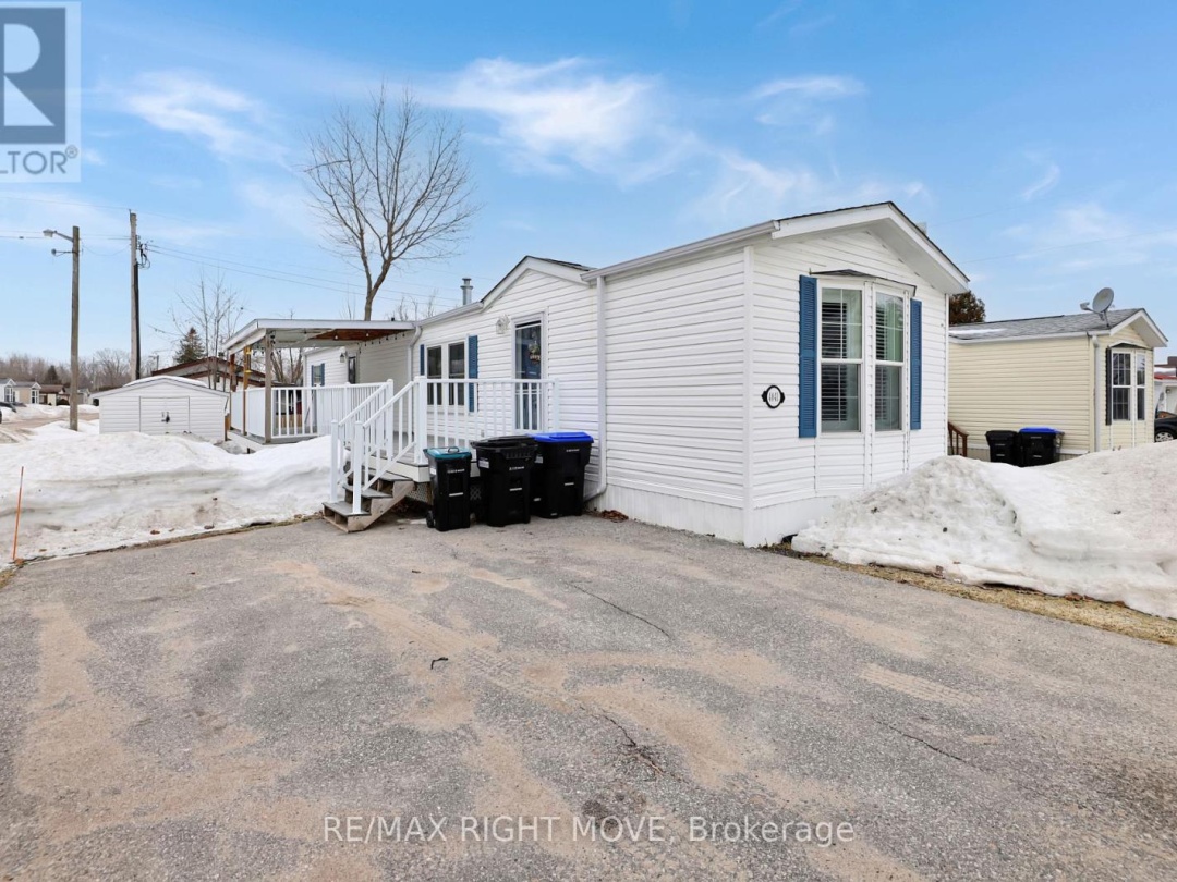 4041 ASH CRESCENT, Severn