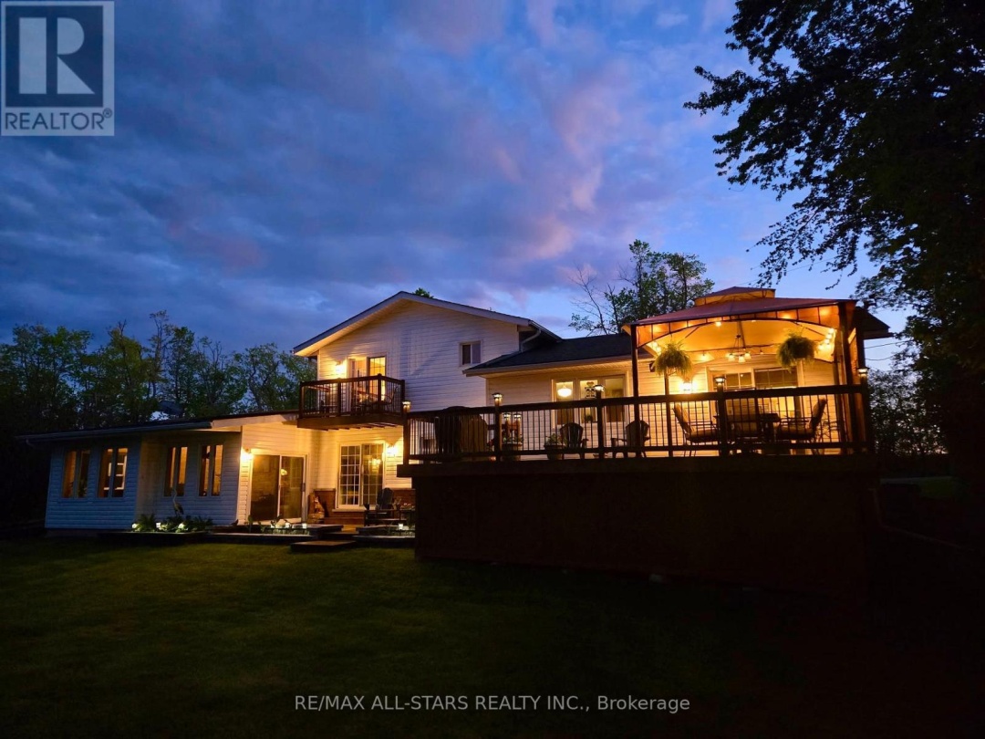 243 WEST STREET, Kawartha Lakes (Bobcaygeon)