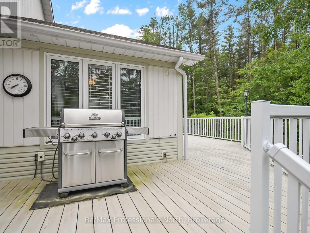 15 PINERIDGE GATE, 