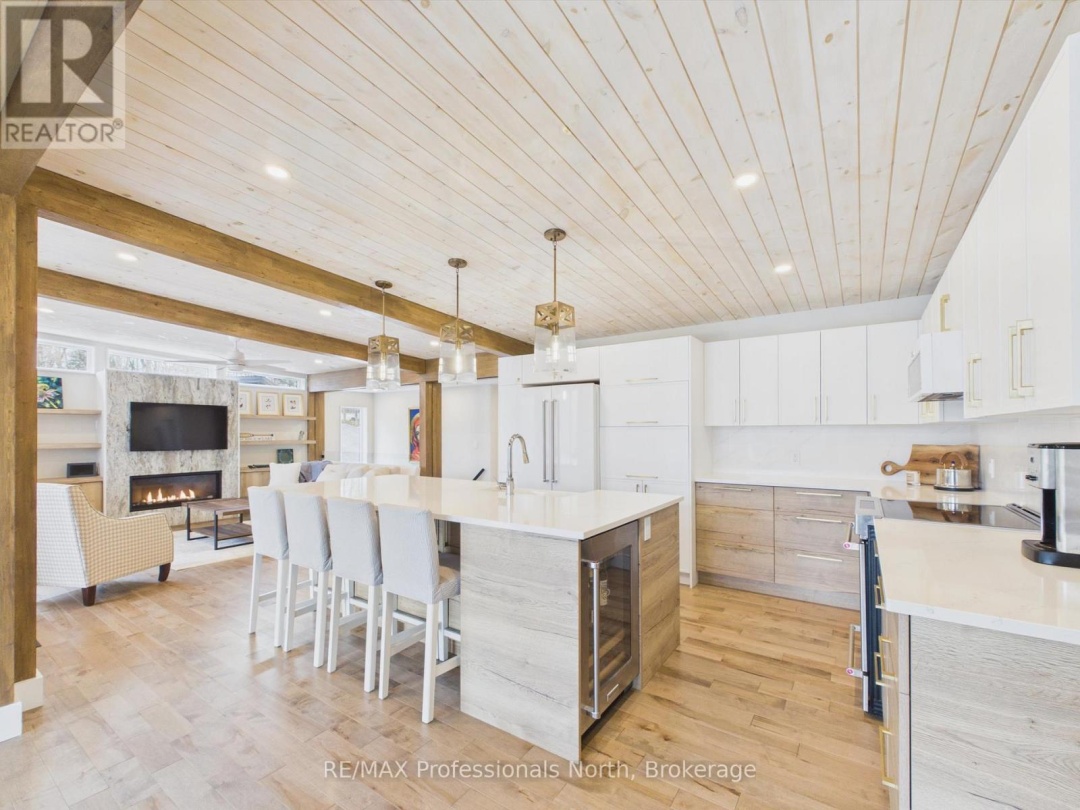 1011 OLD COTTAGE ROAD, Mckay Lake