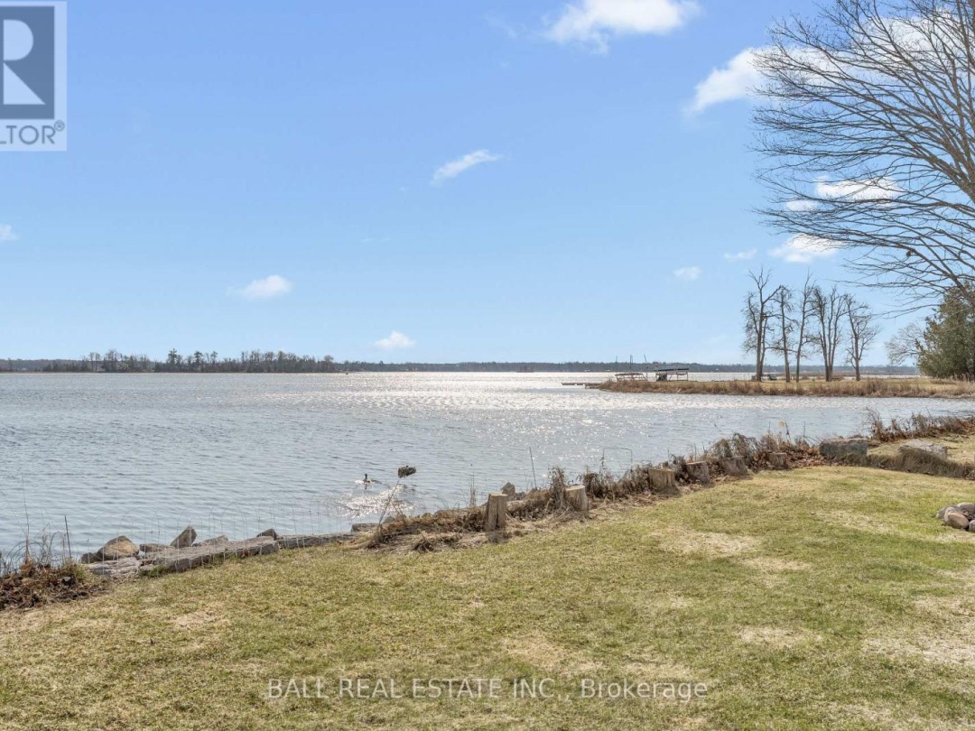 11 LAKEVIEW CRESCENT, Pigeon Lake