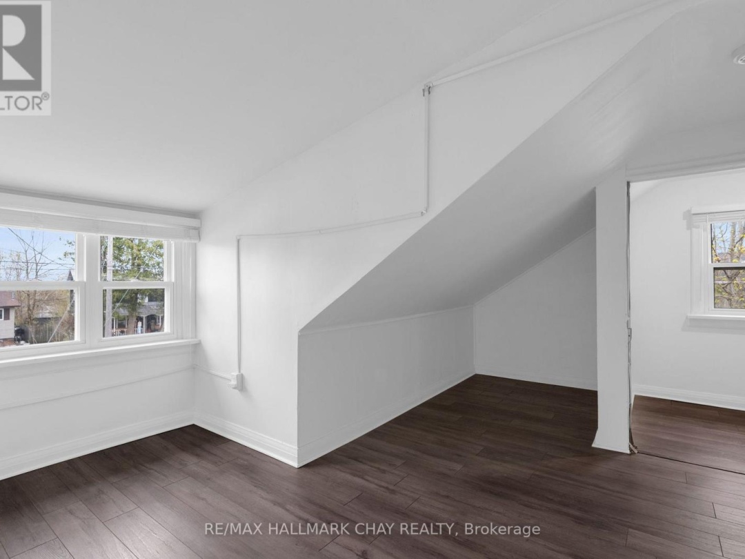 296 BARRIE ROAD, Orillia