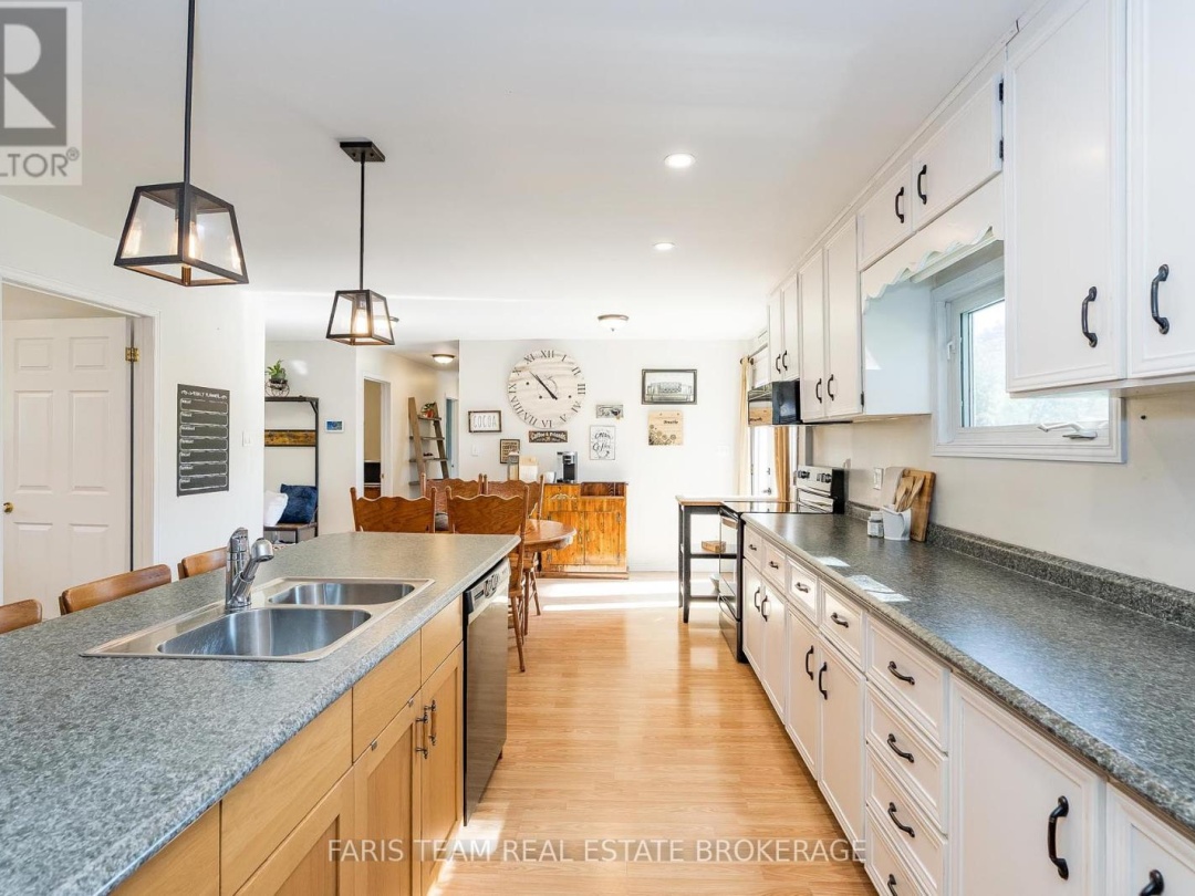 2243 ANDERSON LINE, 