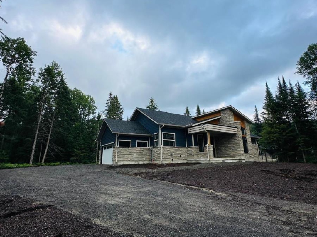 1049 Greensview Drive, Lake of Bays