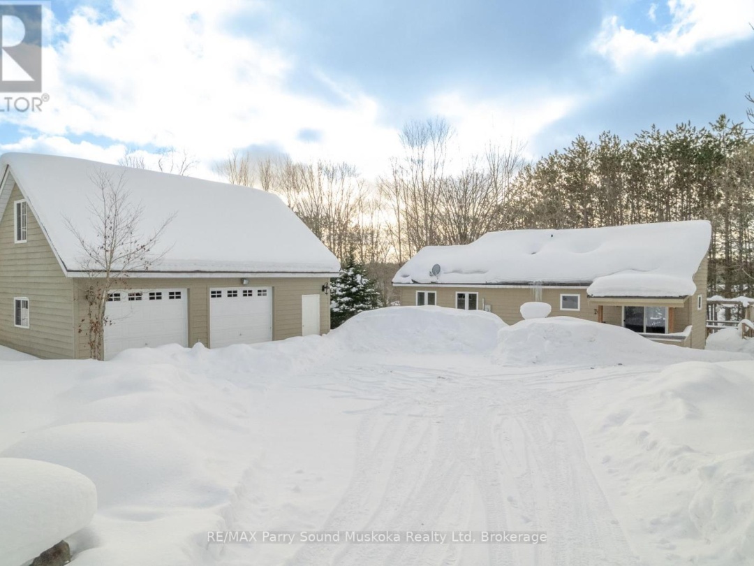 587 CENTRE ROAD, Manitouwabing Lake