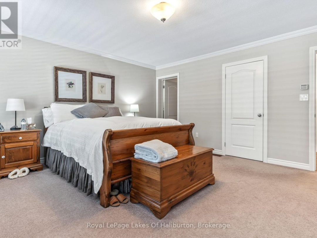 1030 SAWDUST ROAD N, 