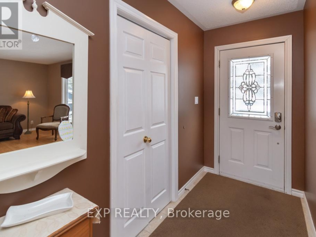 56 BECKETTS SIDE ROAD N, 