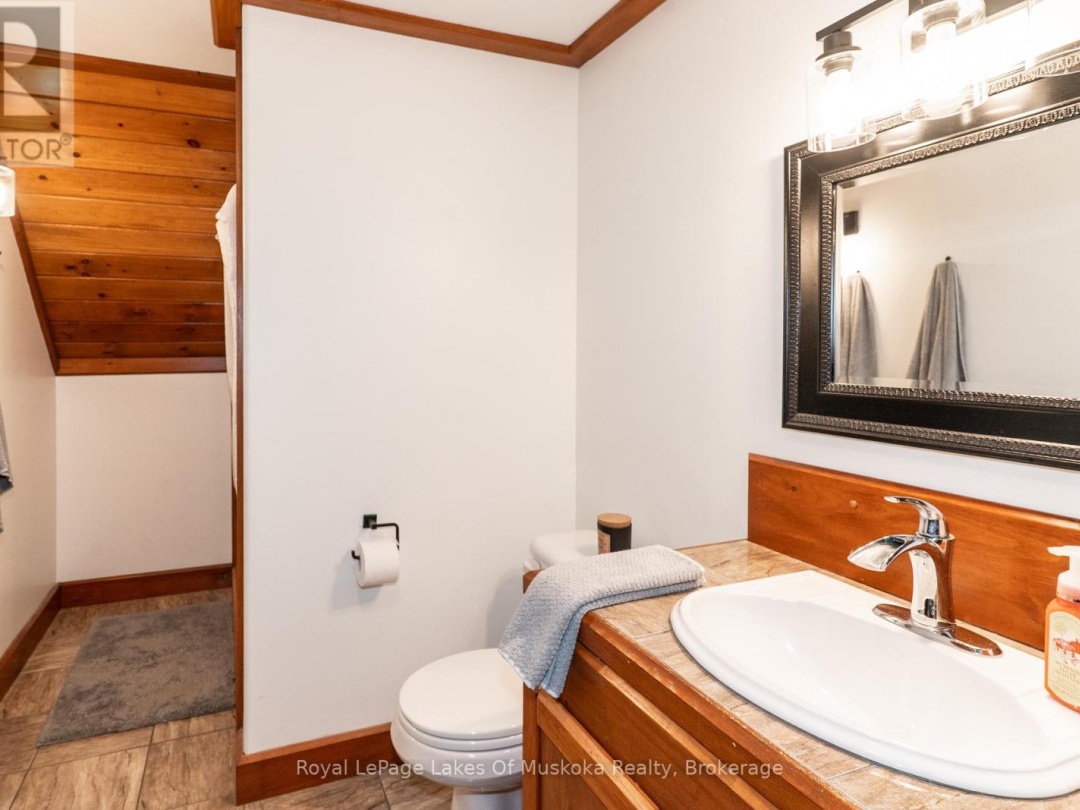 1080 WALKERS GLENN CRESCENT, Lake of Bays (Sinclair)