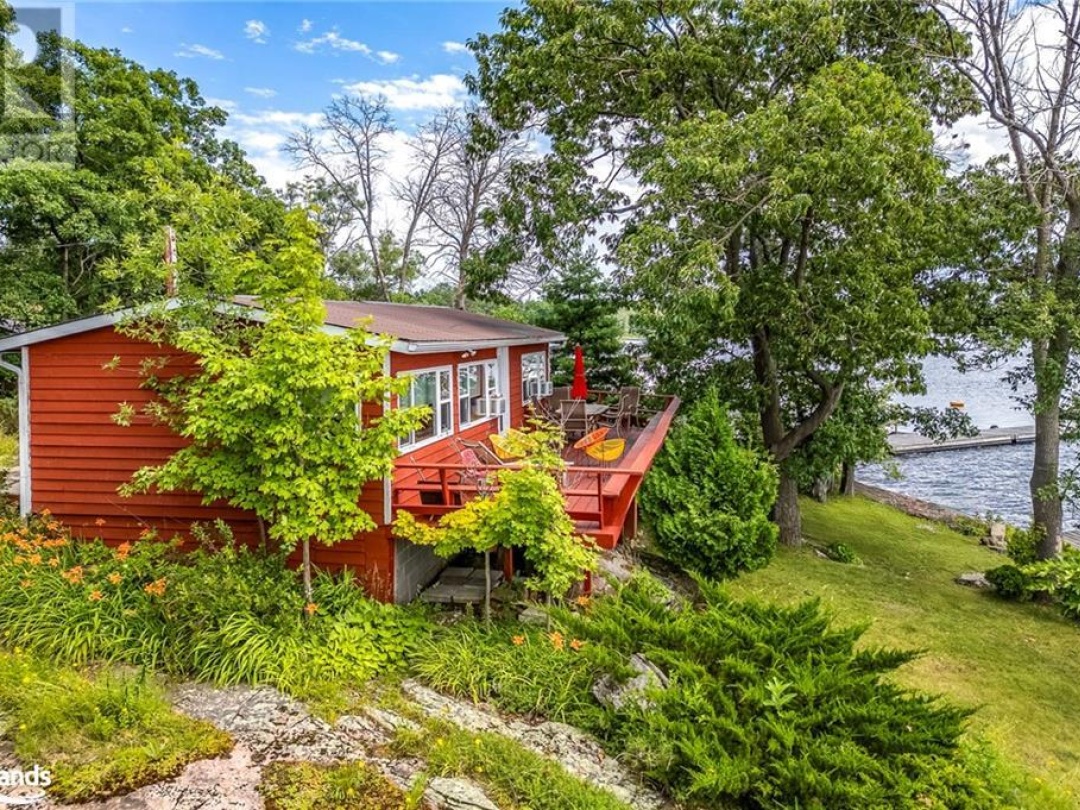 108 Sunview Lane, Georgian Bay