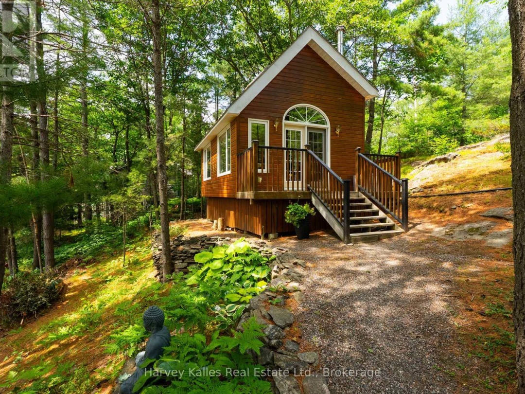 1078 MCKENZIE ROAD, Lake Muskoka