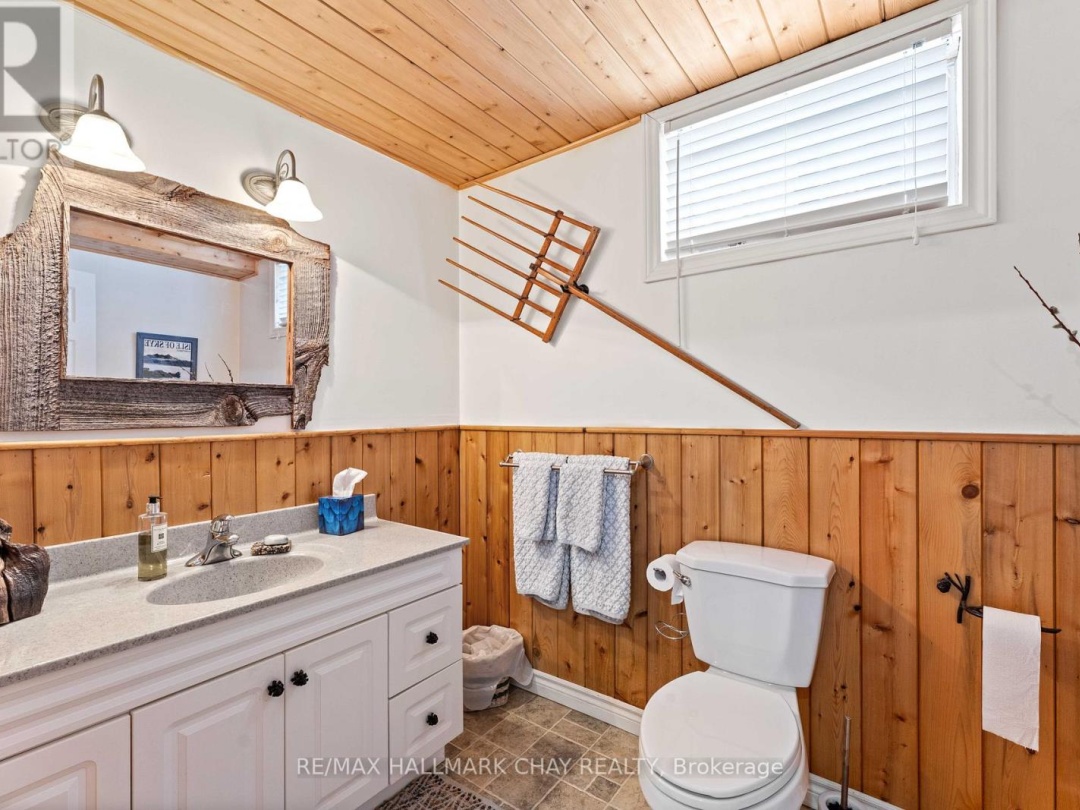 137 PICKEREL POINT ROAD, Gloucester Pool