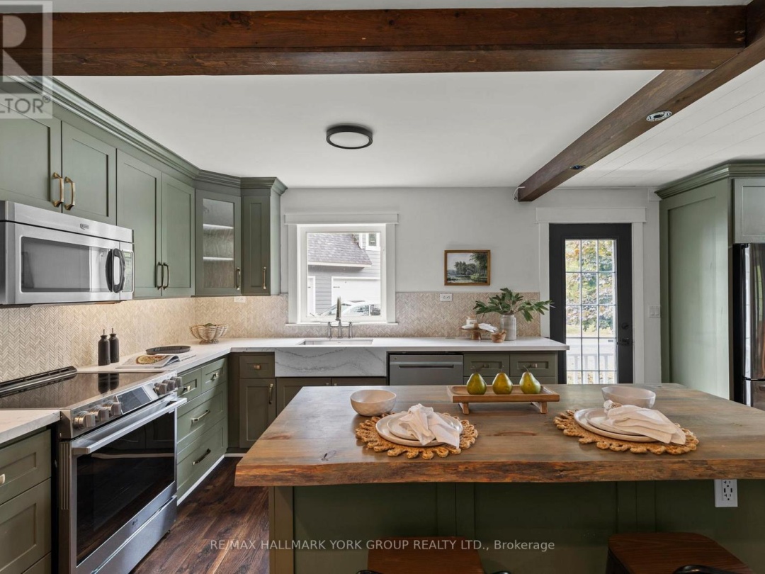 1628 MUSKOKA ROAD N, 