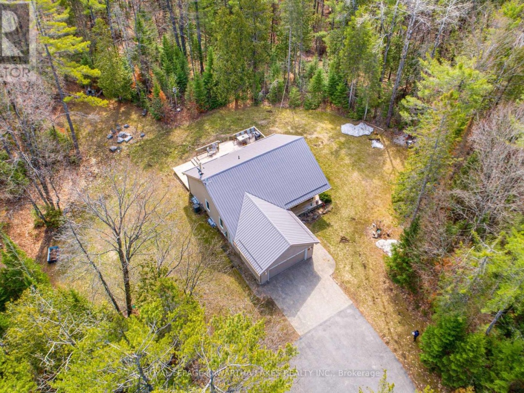 914 COUNTY RD 49, Trent Lakes