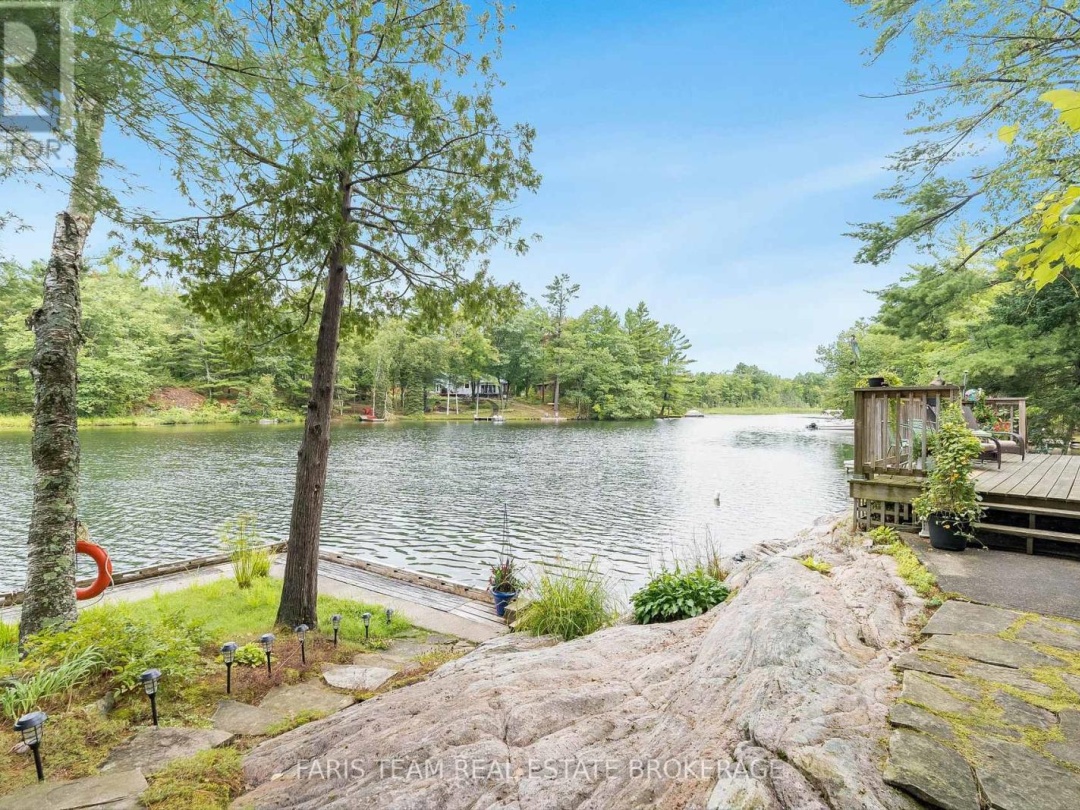 8060 OAKRIDGE DRIVE, 