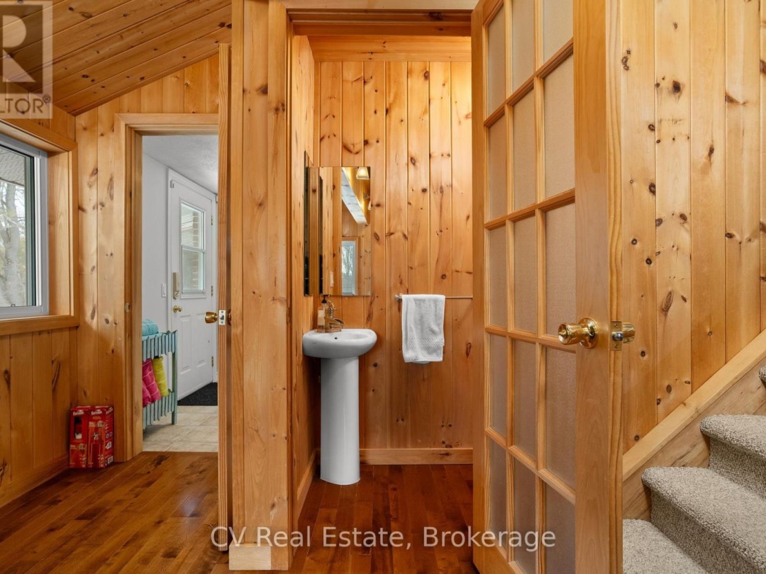 1343 NORTH MULDREW LAKE ROAD, Muldrew-North Lake