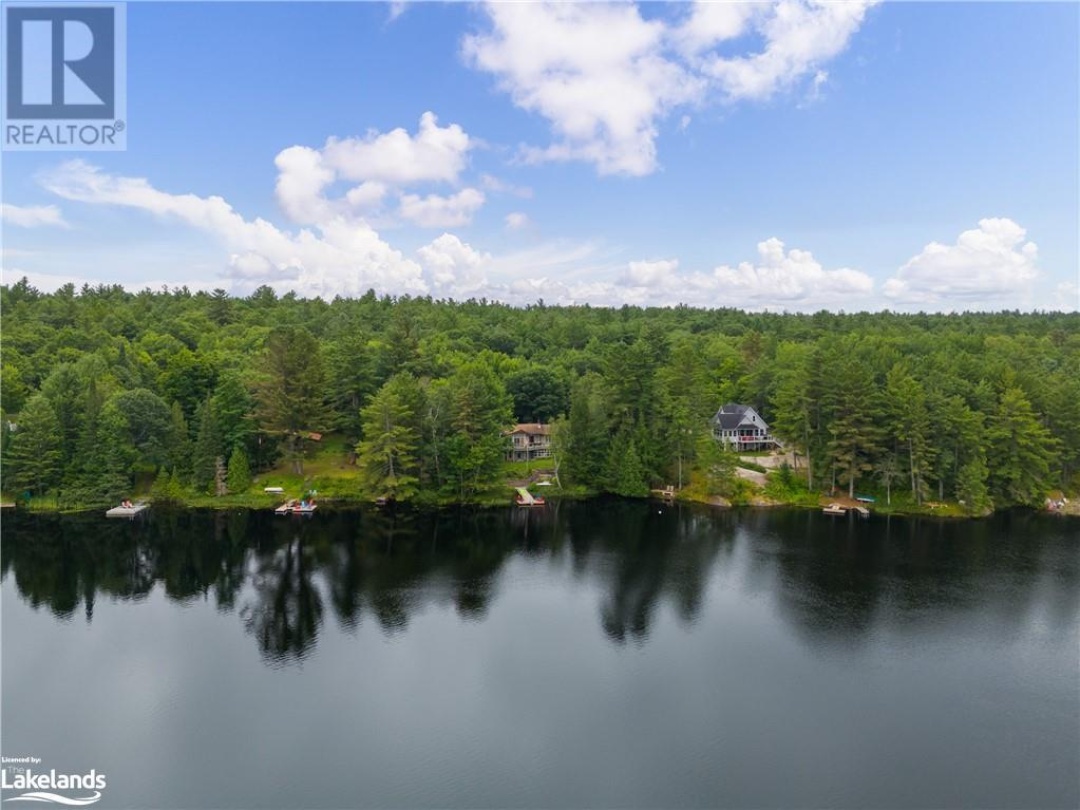 1073 Elzner Road, Reay Lake