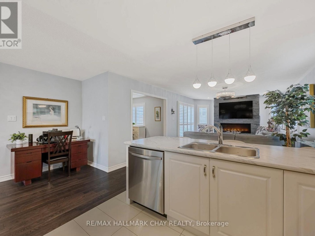 17 SOPHIE LANE S, Ramara (Atherley)