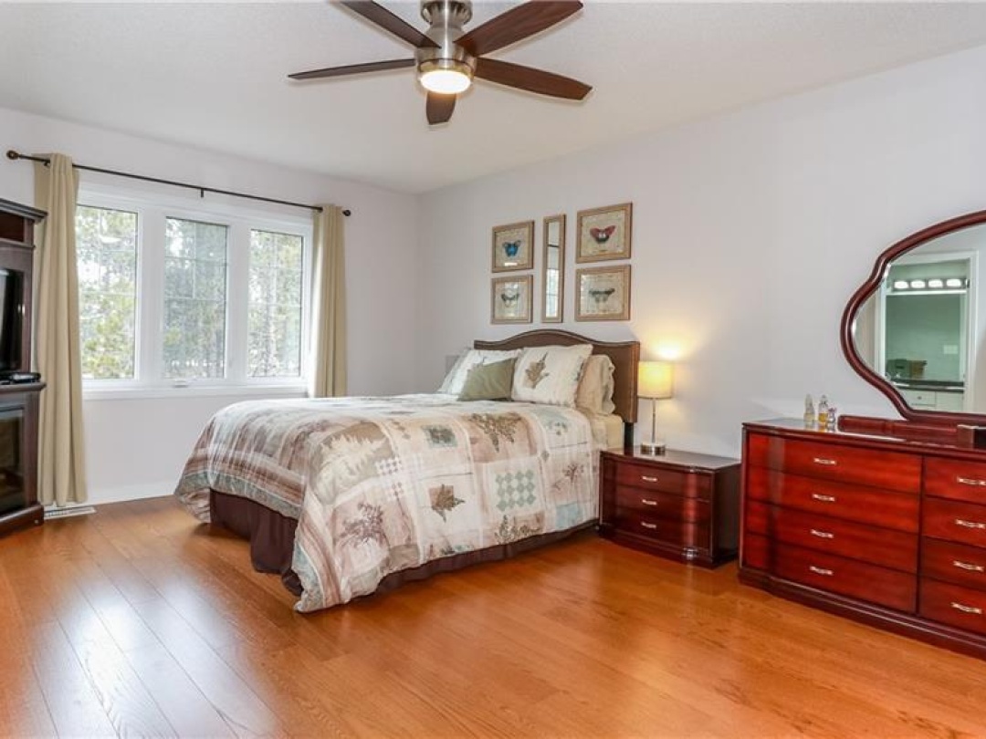 28 MASTERS Crescent, 
