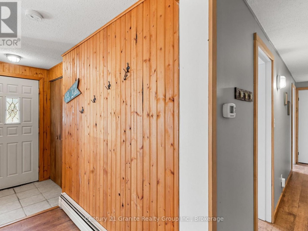 6087 HALIBURTON LAKE ROAD, Haliburton Lake