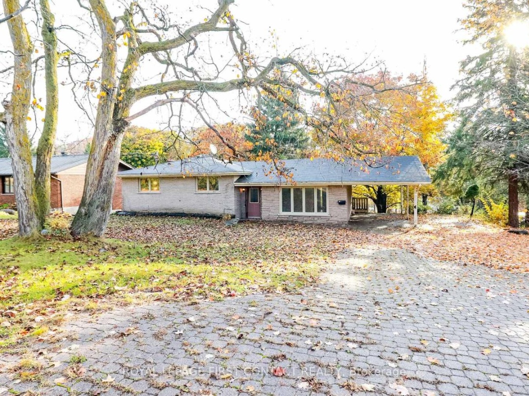 18 KENNEDY DRIVE, Kawartha Lakes (Fenelon Falls)