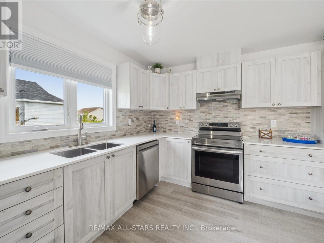 31 REYNOLDS DRIVE, Ramara (Atherley)