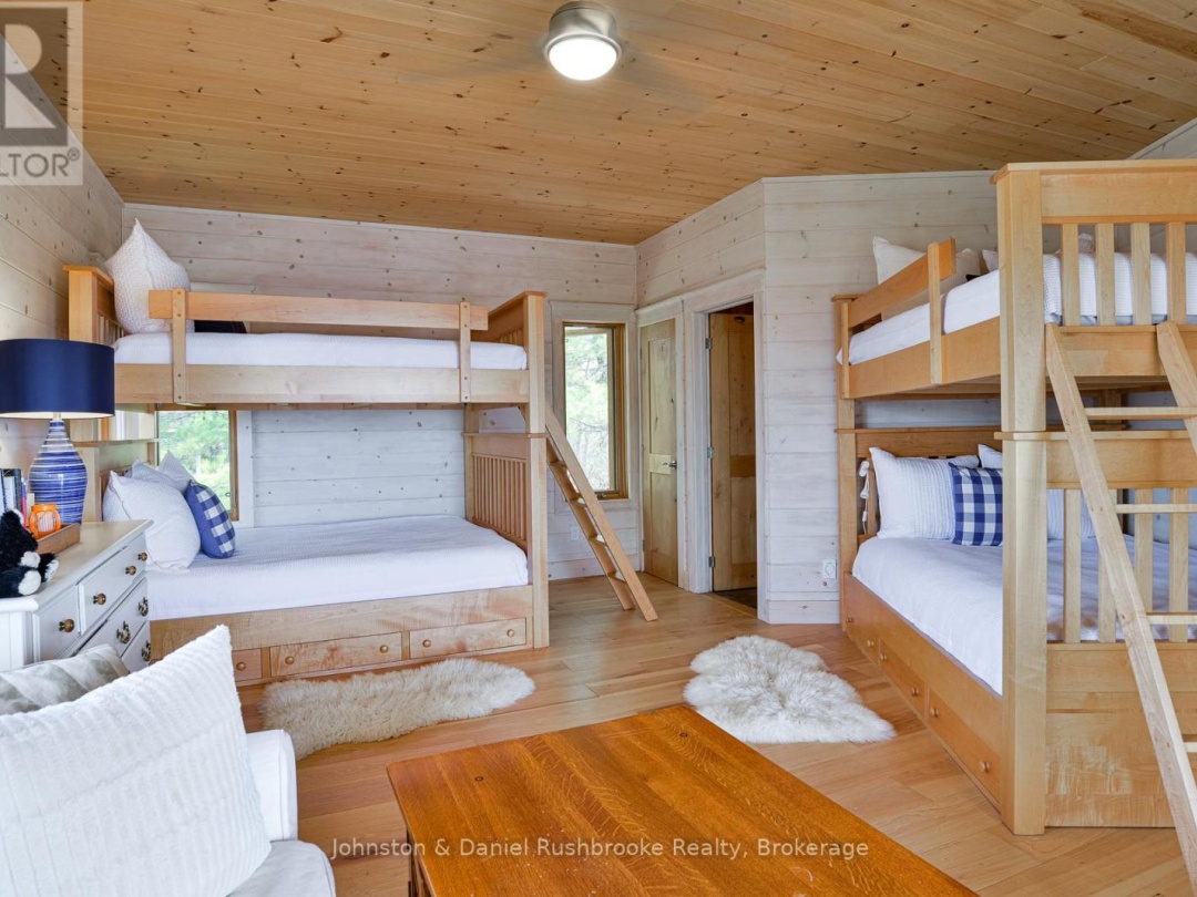 2 ISLAND 1210, Georgian Bay