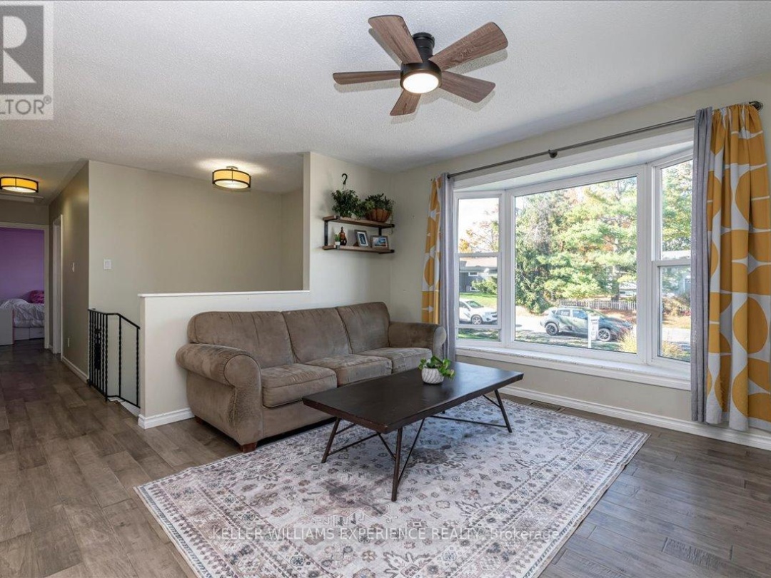 35 CHAMPLAIN CRESCENT, 