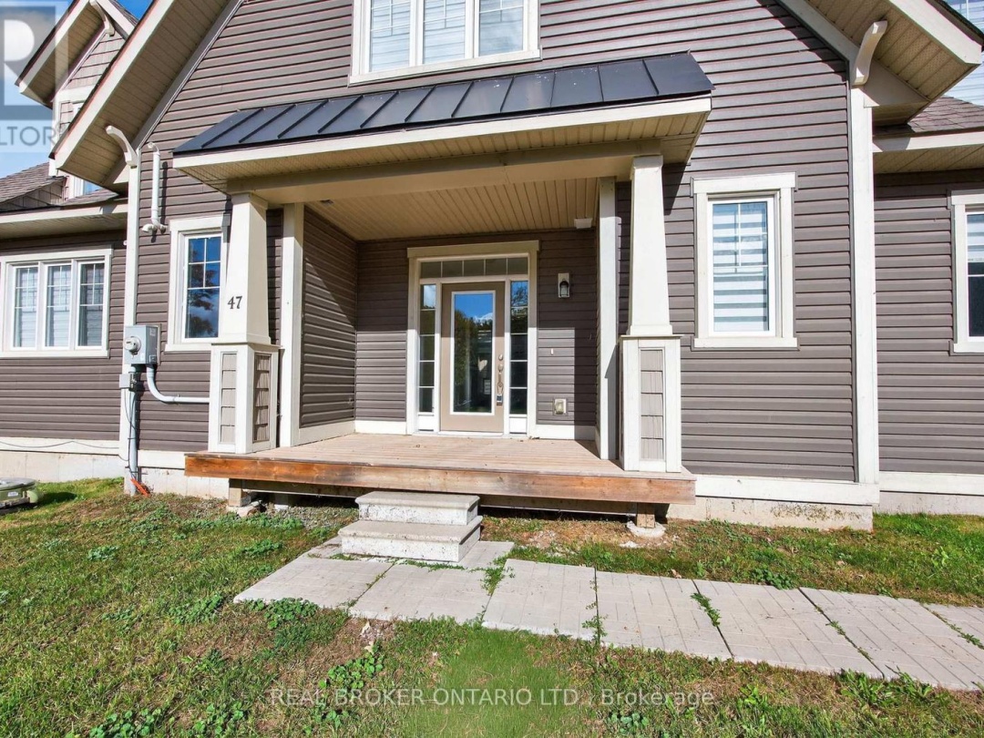47 MARINA VILLAGE DRIVE, Georgian Bay