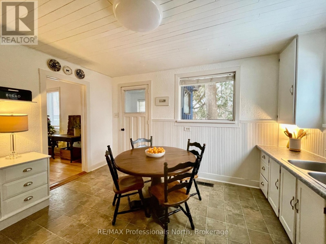 6 DUNCAN ST E STREET, 