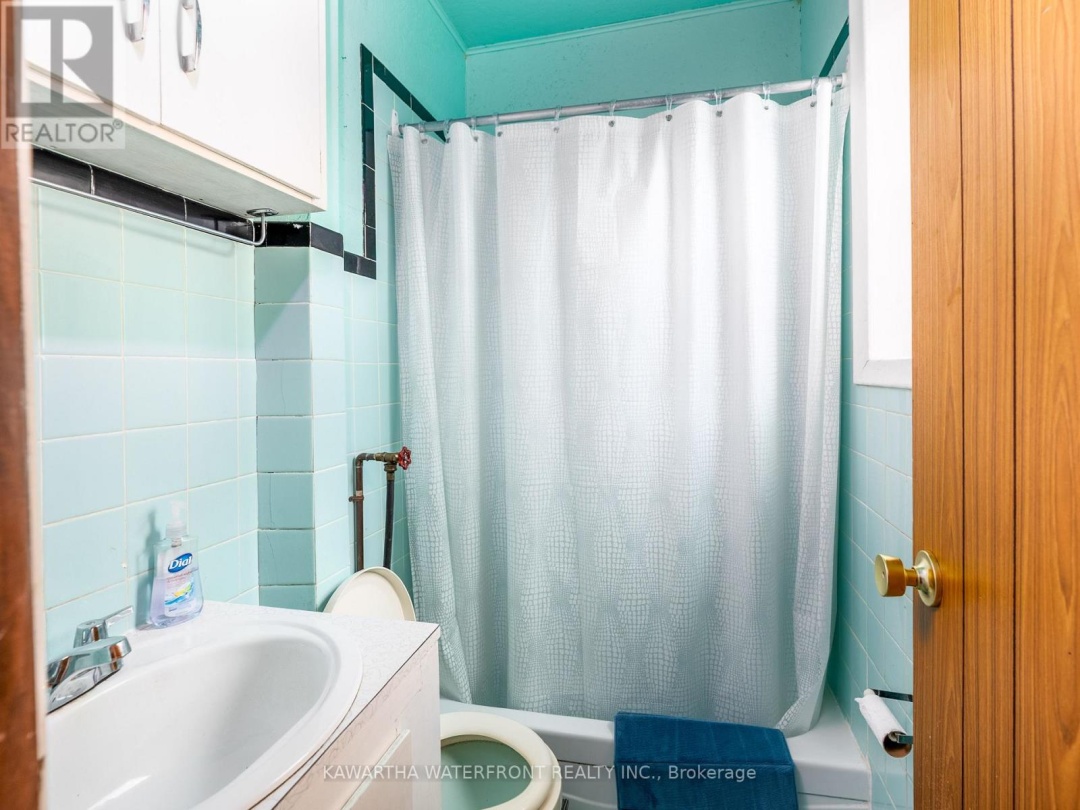 71 REDCAP BEACH LANE, Canal Lake