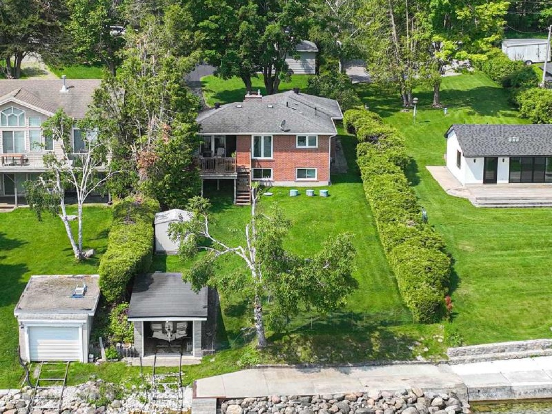 905 WOODLAND DRIVE, 