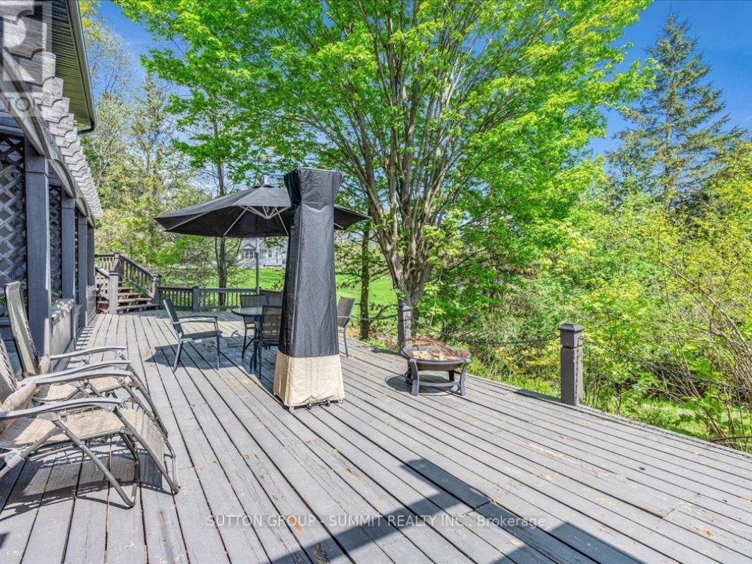 1 WINDY LANE, Portage Lake