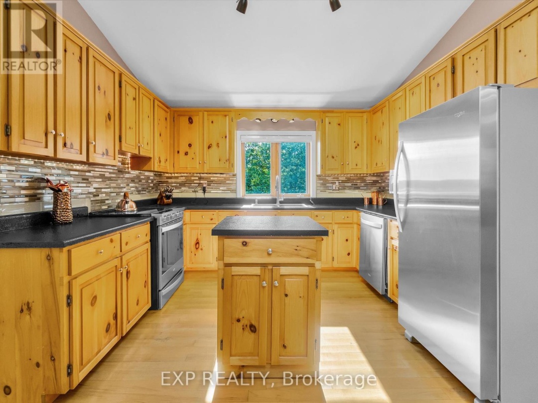 91 TOLPTS ROAD, Blackstone Lake