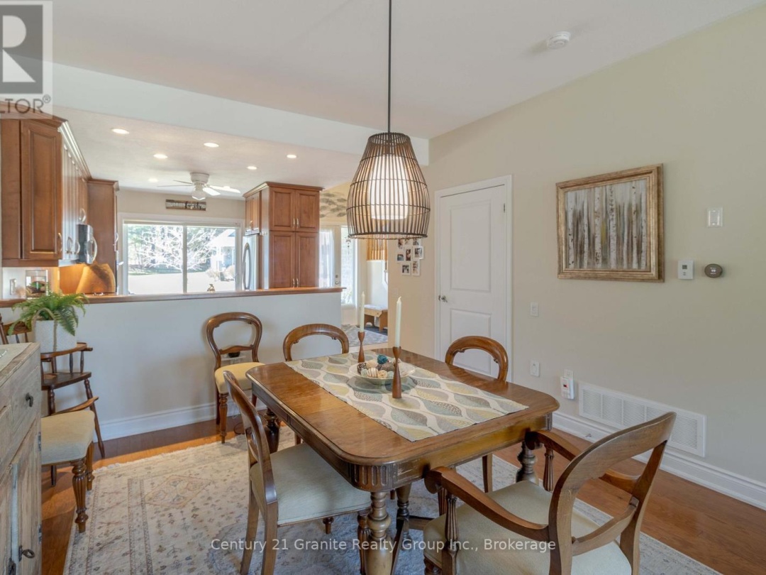 44 WEBB CIRCLE, 