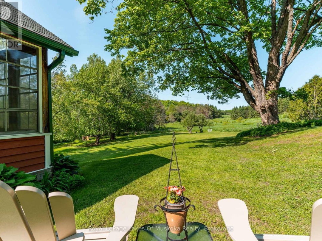 229 FRASERBURG ROAD, Bracebridge (Macaulay)