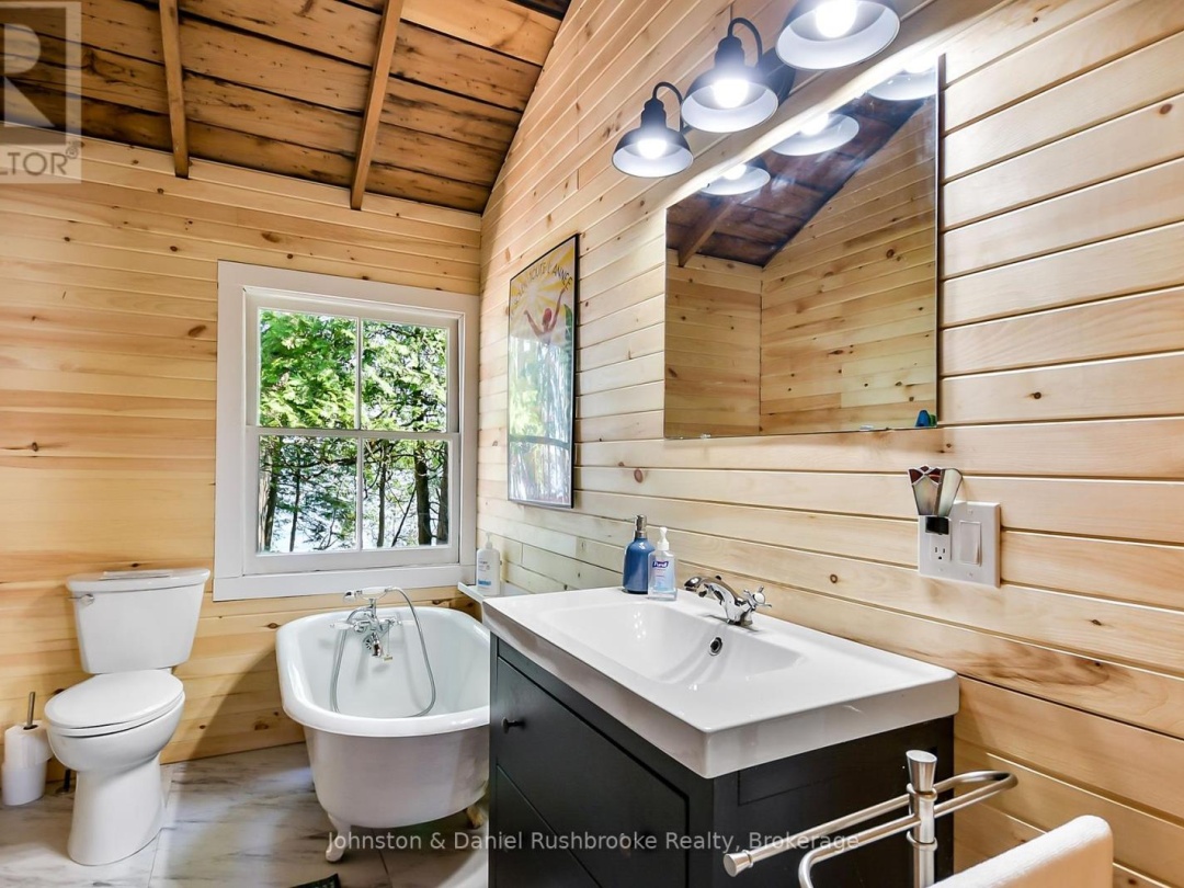 1000 REGATTA ISLAND W, 