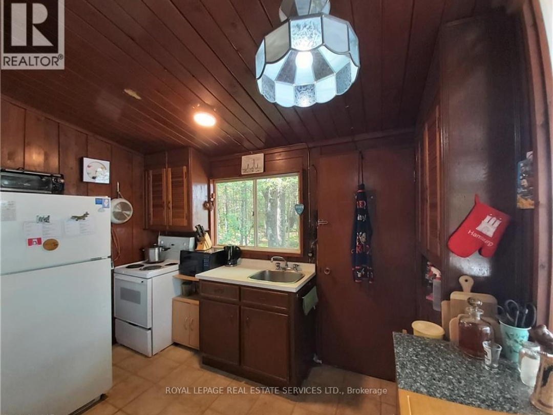 1327-1329 WOODLAND DRIVE, Muldrew Lake