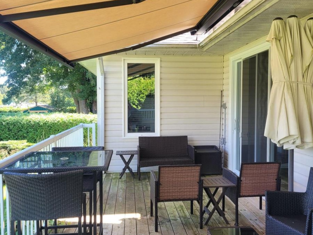 17 WILLOW CRESCENT, Lake Simcoe