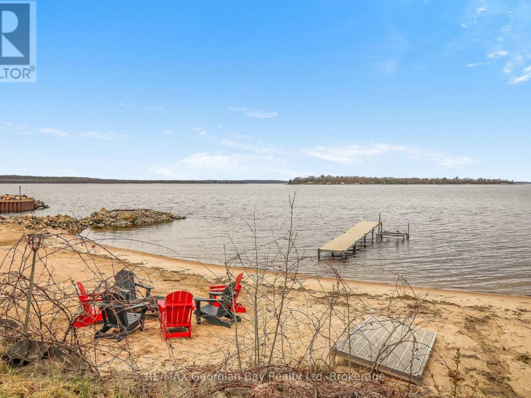 12 ROBINS POINT ROAD, Georgian Bay